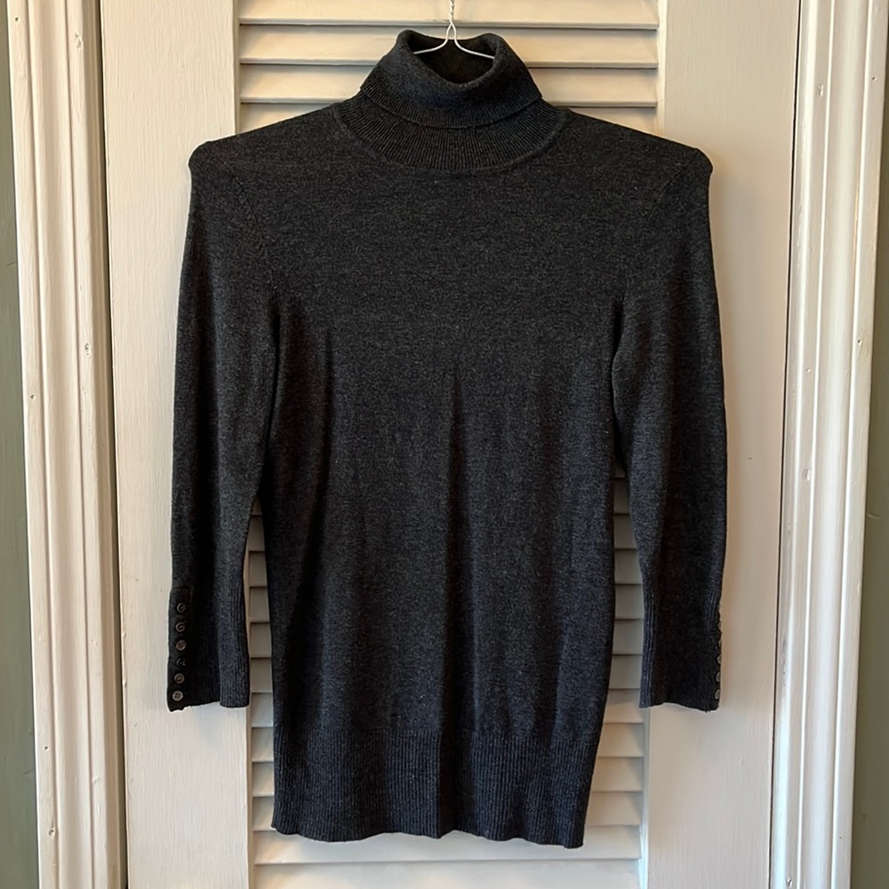 Express Super Soft Dark Gray / Black Ribbed Turtleneck Quarter Sleeve Shirt | M